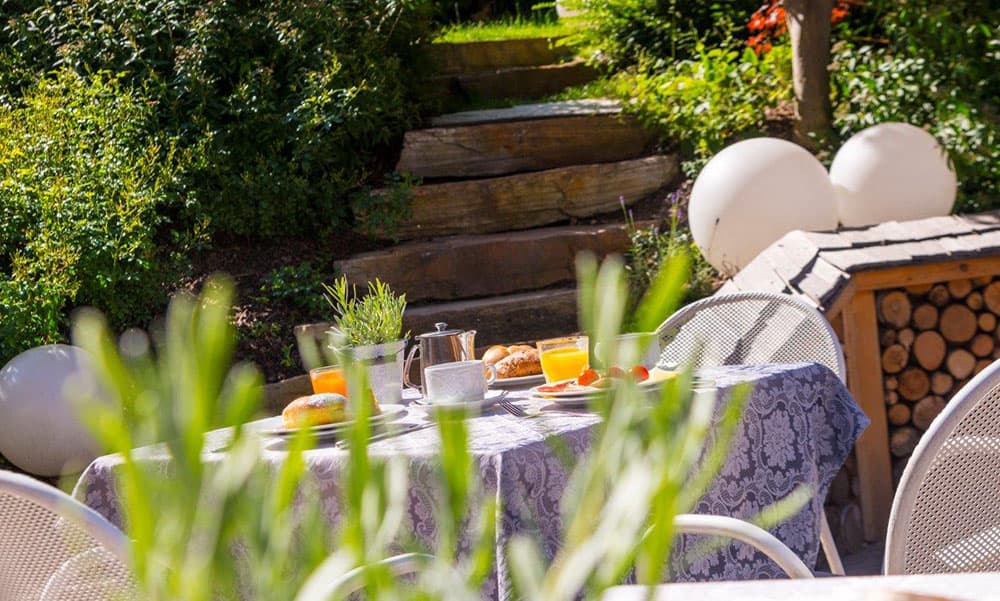 Frühstück im Garten